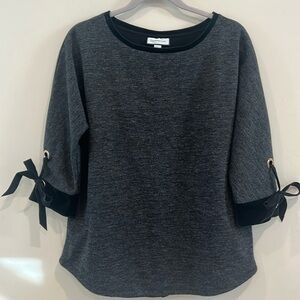 Charter Club Women’s Grey Top Size M